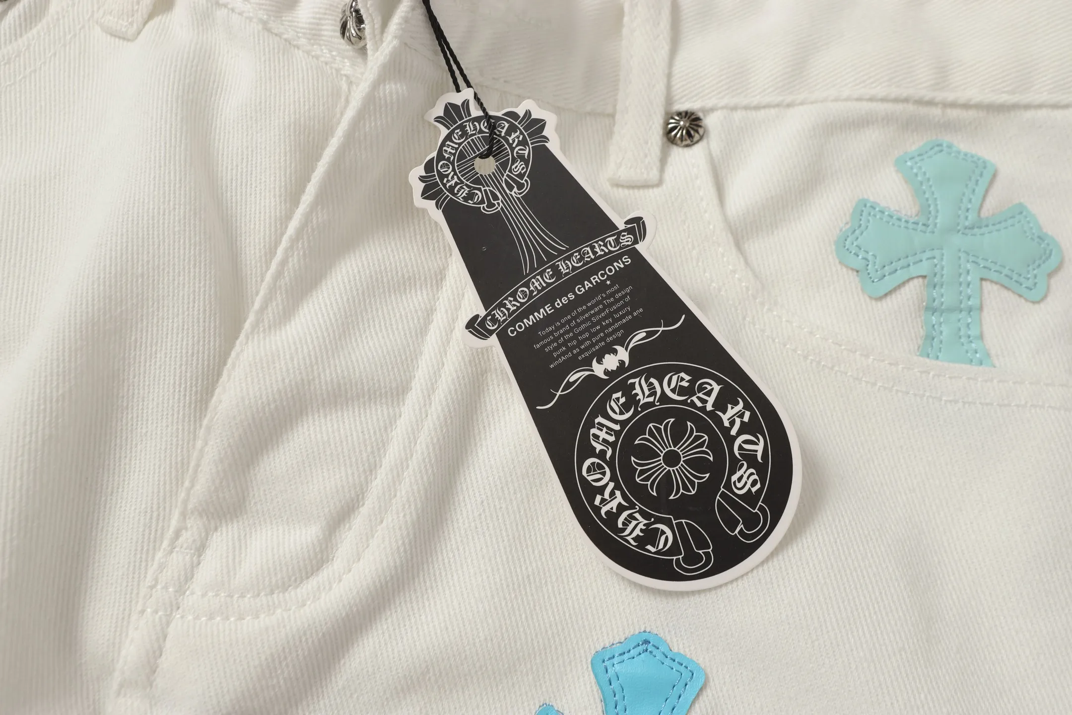 P256 Actual photo [High quality] Code: LH911 Color: Picture color Size: S to XXXL - Chrome Hearts/Chrome Hearts classic white cow series colored leather cross washed color cloth unisex denim trousers - Vibe style straight stacked god-level version - carbon fine bias denim color cloth - old vintage complete set of hardware - Chrome Hearts white cow series high version uses high ounce custom fabrics, enzyme washing and soft color fixation It is soft and thick to wear. The details are all made by hand-polished craftsmanship. All-over jacquard fabrics. Unique design style. Multiple processes to create a full retro feel. Niche unique non-colliding shirts. Customized distressed spray-painted buttons. Craftsmanship in every detail. Size Pants length Waist Hips Unit cm S 98 68 100 M 99 72 104 L 100 76 108 XL 101 80 112 XXL 102 84 116 XXL 103 88 120